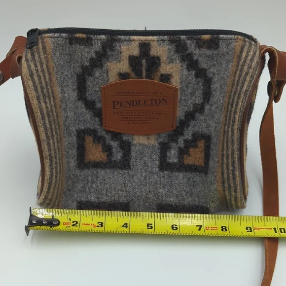 Pendleton Vintage Wool Crossbody Bag Tribal Print Zipper Leather Strap Women's - Picture 7 of 11